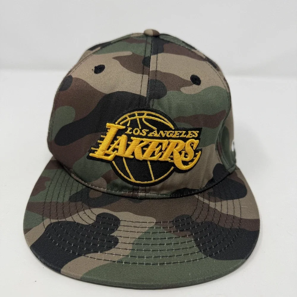 Los Angeles Lakers Hat Cap Snap Back One Size Camo NBA Basketball Ultra Game